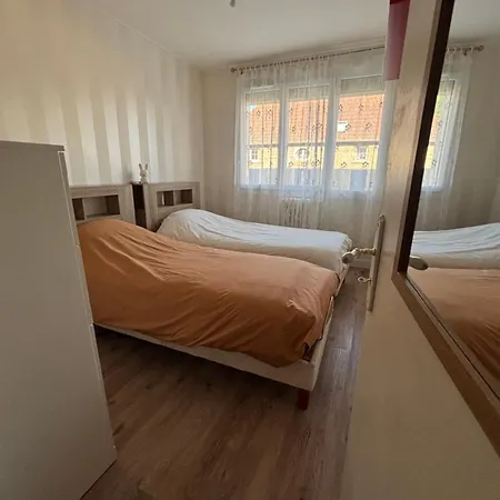 Appartement Montalieu アパート